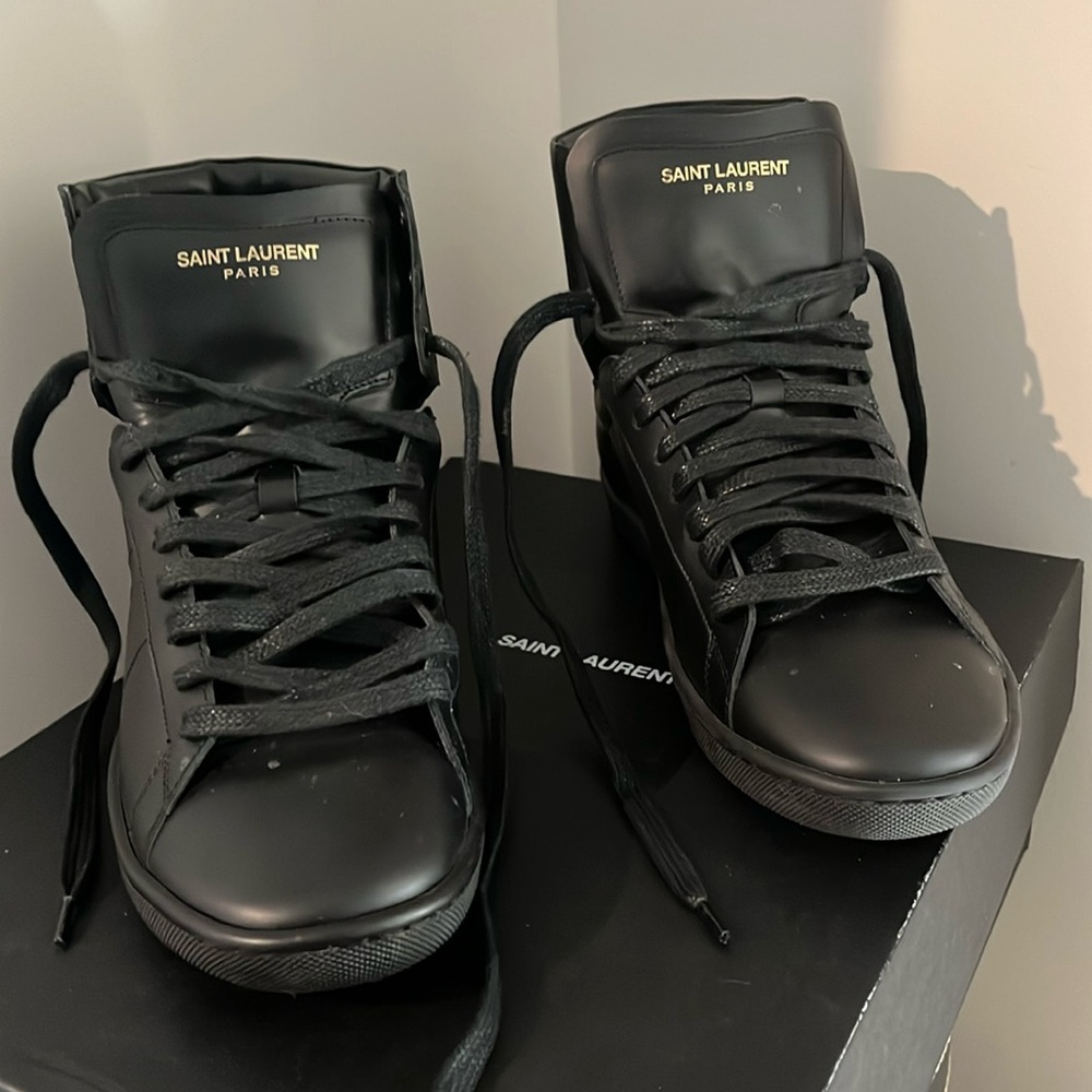 Men’s Saint Laurent high top sneakers